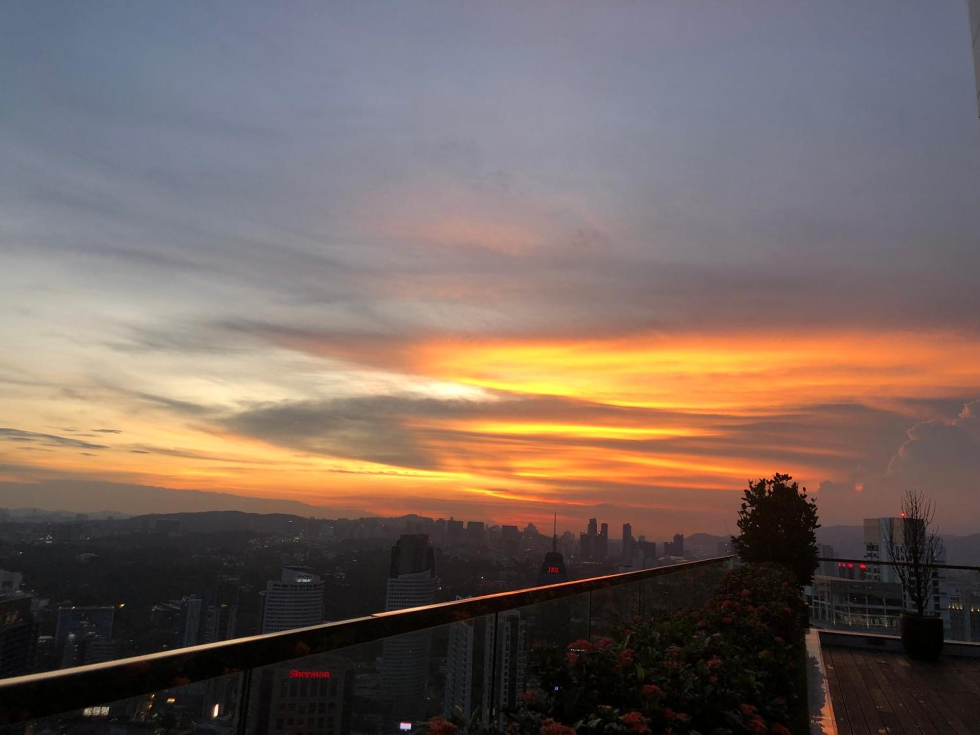 Platinum Klcc Pool View Apartment กัวลาลัมเปอร์ ภายนอก รูปภาพ